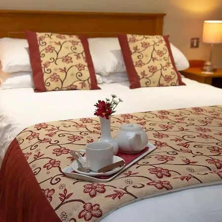 فندق Peacockes 3*