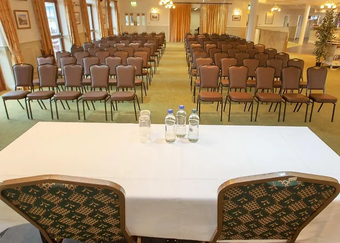 Peacockes Maam Cross